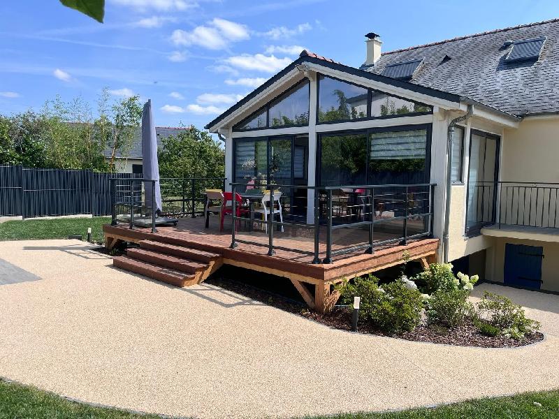 Envie d'une belle terrasse en bois ? Nous vous accompagnons dans votre projet ! signe vos jardins