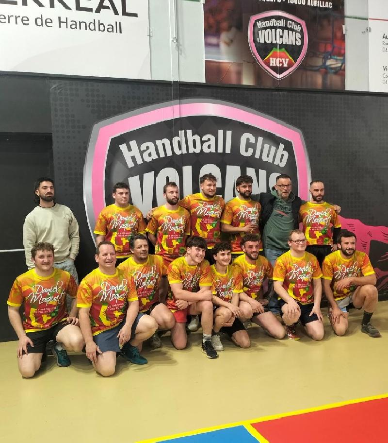 L'entreprise Q.Lavigne au tournoi de handball d'Aurillac signe vos jardins