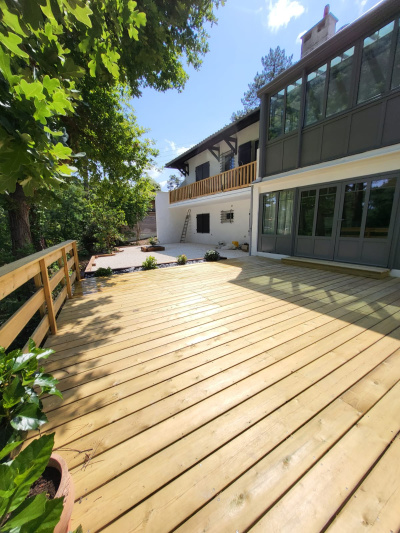 Nettoyage de terrasse en bois