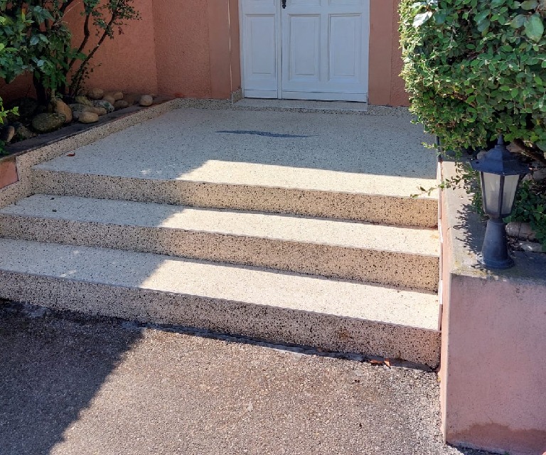 Nettoyage d'un escalier